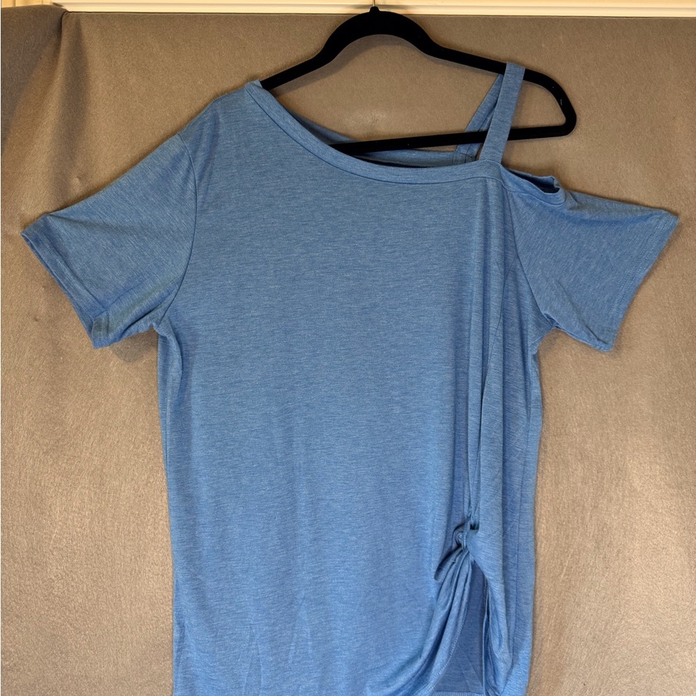 Stylish Blue Asymmetrical Short Sleeve Top. Excellent Condition.